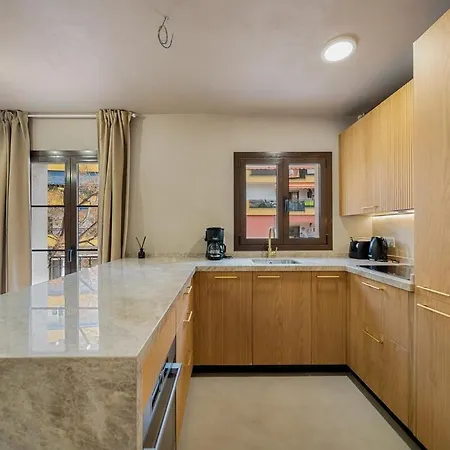 3 Bedroom In Old Town 马尔韦利亚
